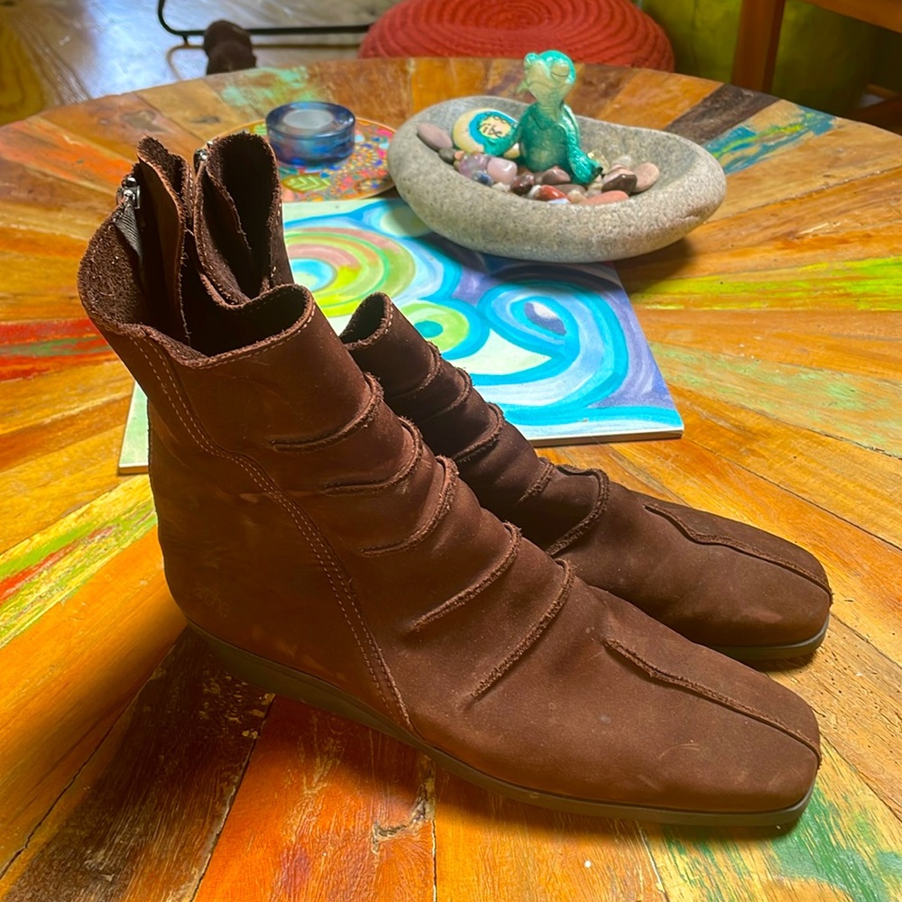 Arche brown suede booties size 8